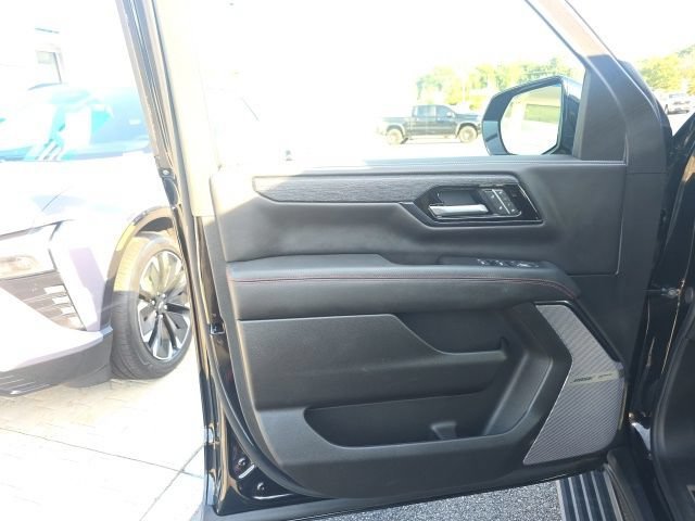 Used 2025 Onyx Black GMC AT4 Ultimate image 15