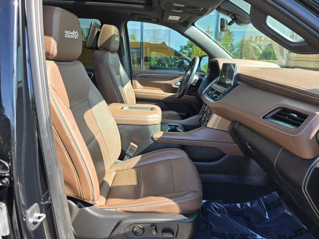 Used 2021 Black Chevrolet High Country image 12