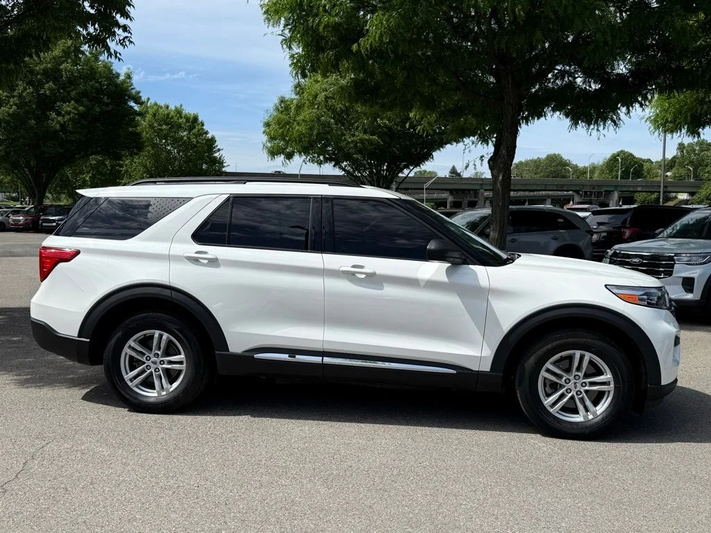 Used 2023 White Ford XLT image 5