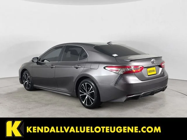 Used 2019 Gray Toyota SE image 7