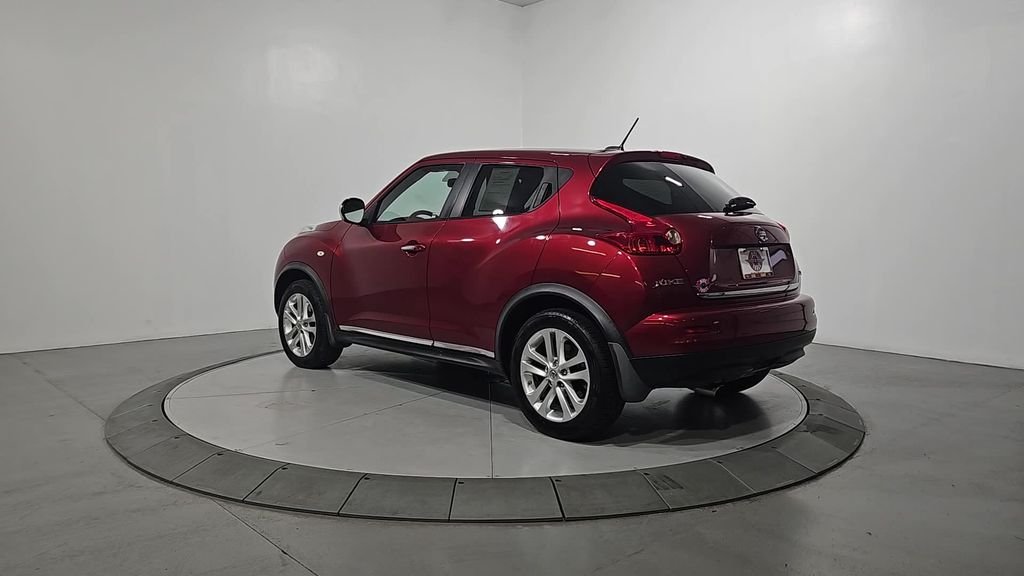 Used 2013 Red Nissan SL image 3