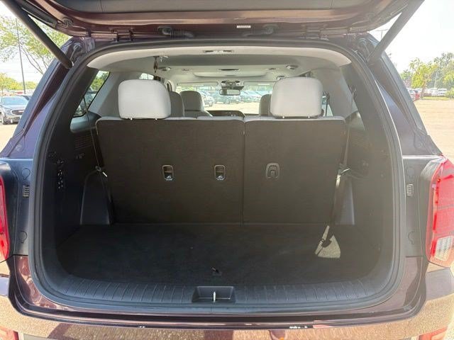Used 2020 Sierra Burgundy Hyundai SEL image 15