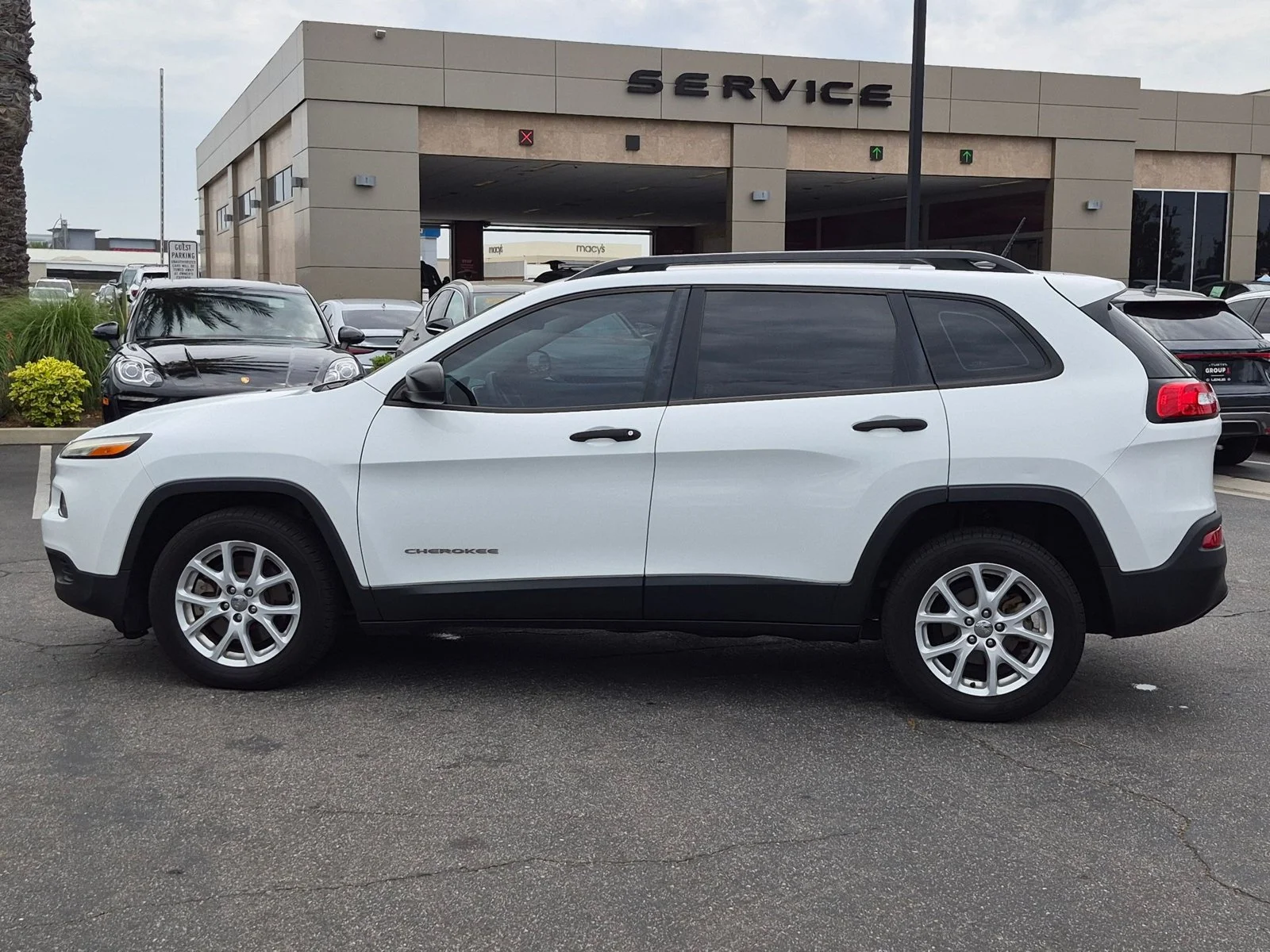Used 2015 Bright White Clearcoat Jeep Sport image 8