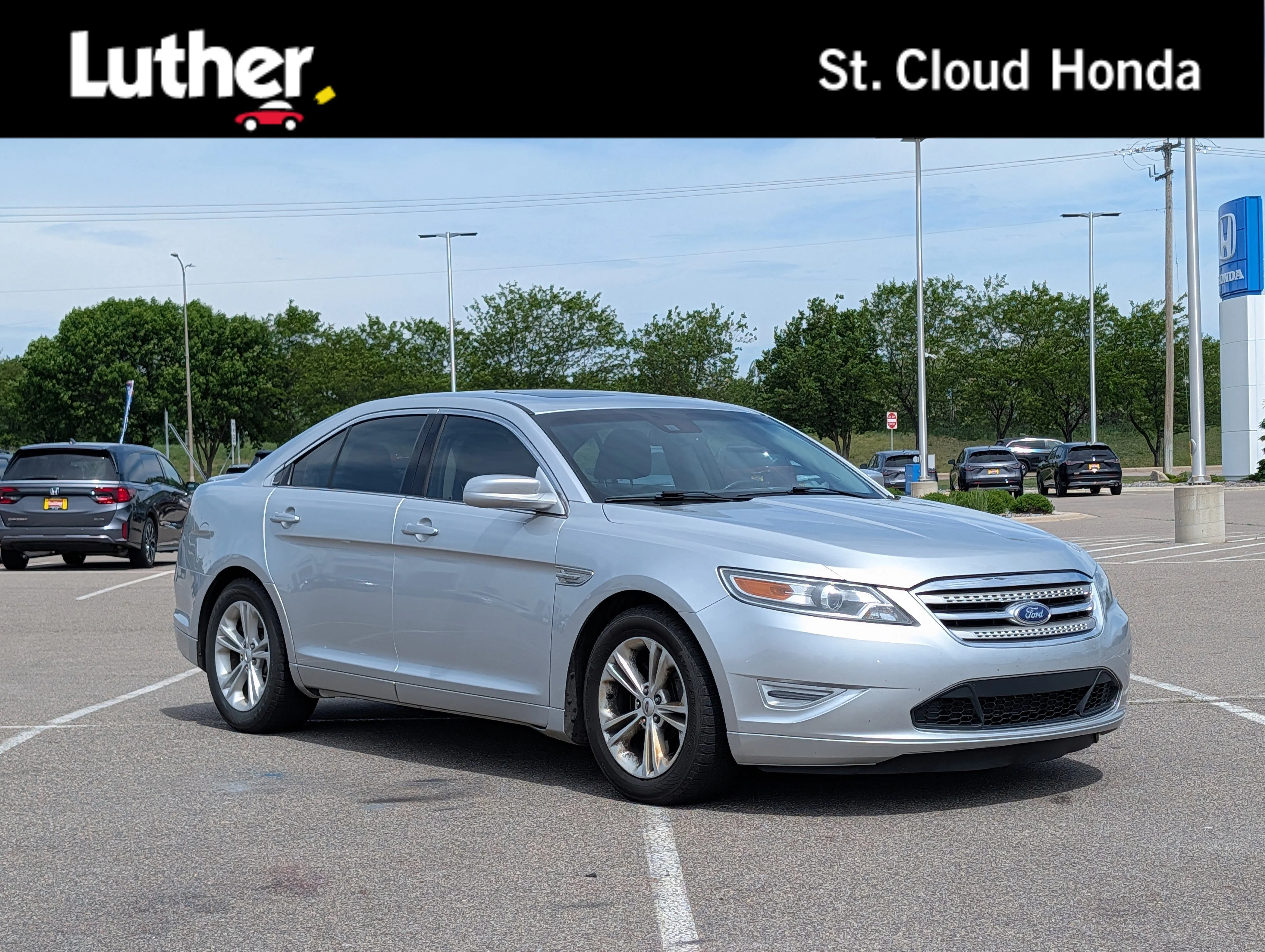 2012 Ford Taurus SHO AWD's photo