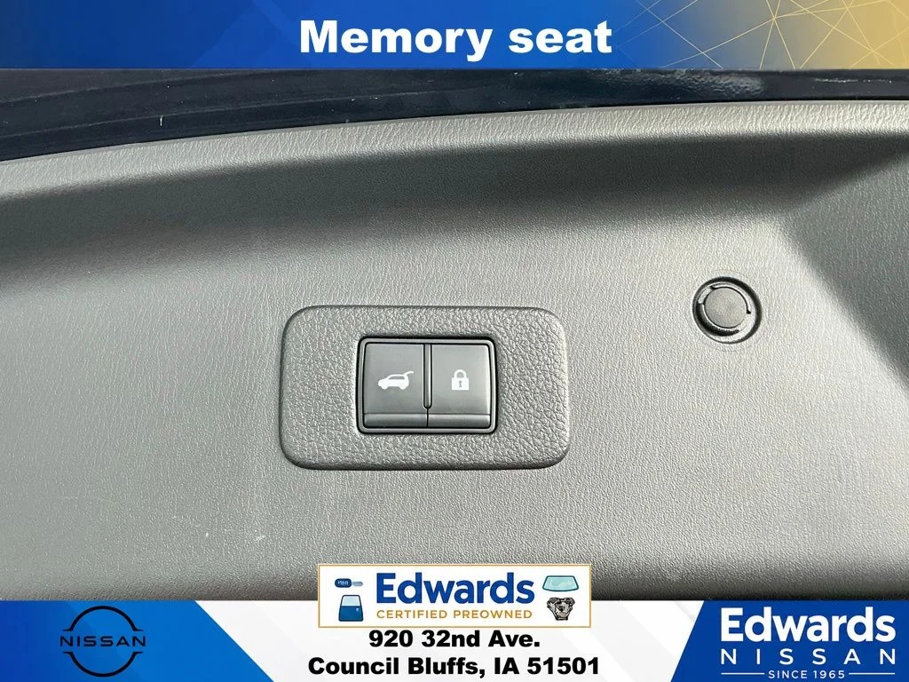 Used 2023 Blue Nissan SL image 13