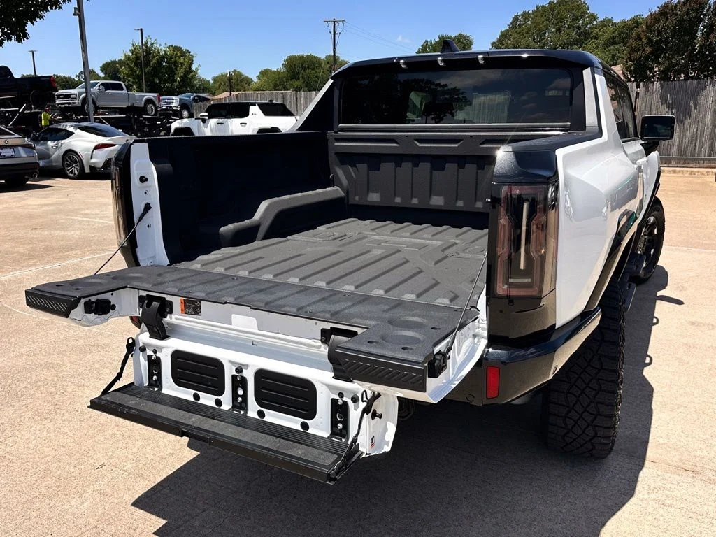 Used 2024 White GMC 3X image 6