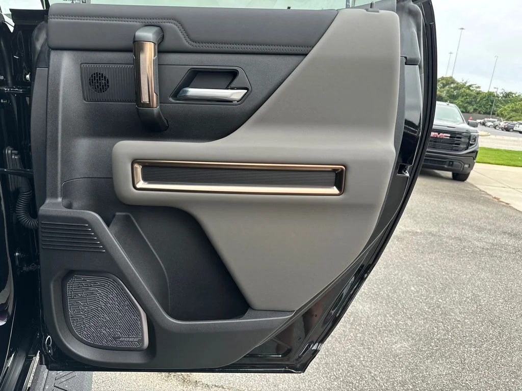 Used 2025 Black GMC 2X image 16