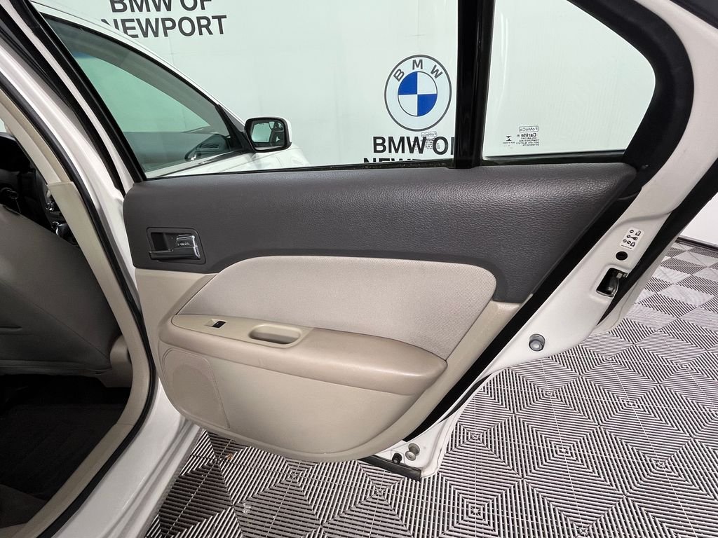Used 2012 White Ford SE image 22