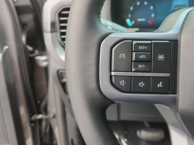 New 2026 Carbonized Gray Metallic Ford XLT image 15