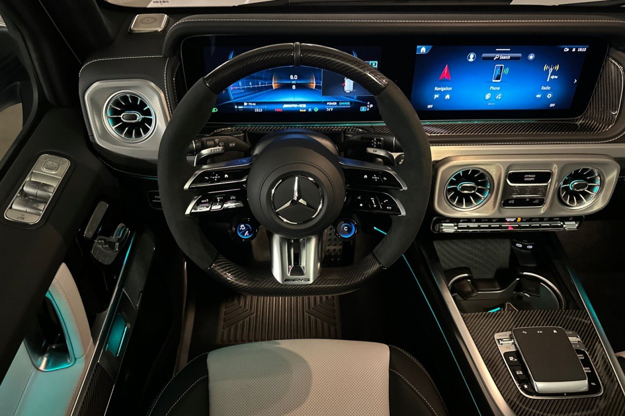 New 2026 MANUFAKTUR Moonlight White Magno Mercedes-Benz AMG® G 63 SUV image 13