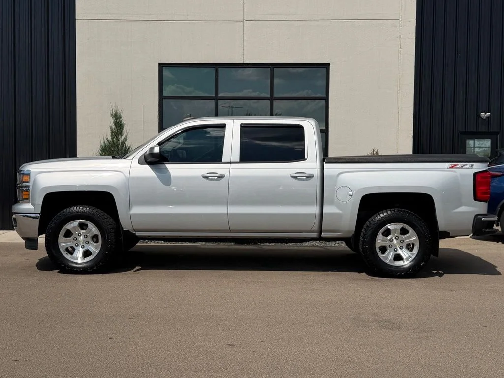 Used 2015 Silver Chevrolet LT image 2