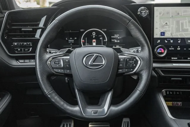 Used 2025 Wind Chill Pearl Lexus 500h F SPORT Premium image 10