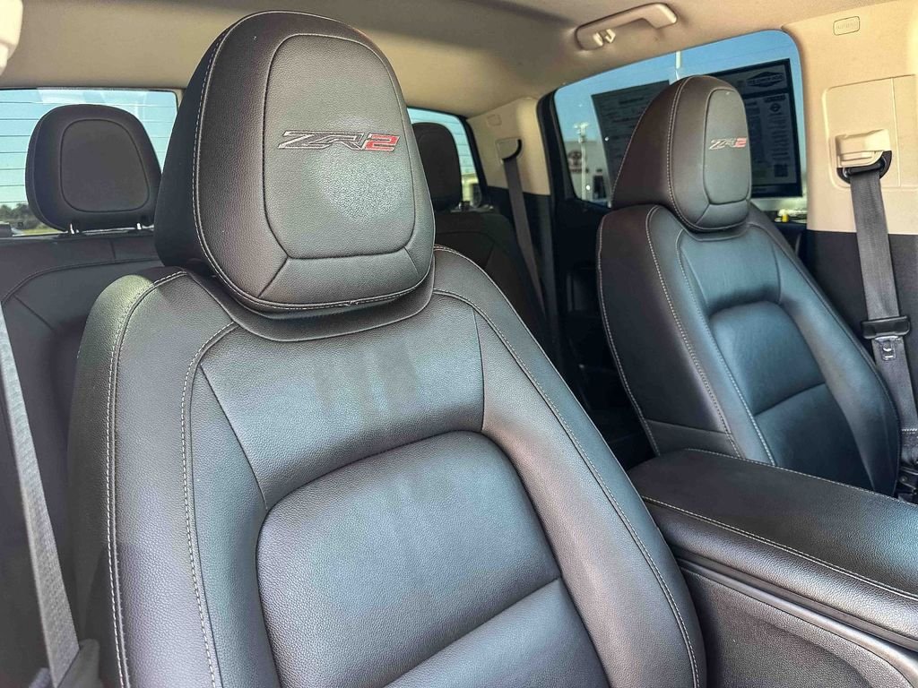 Used 2019 Silver Chevrolet ZR2 image 23