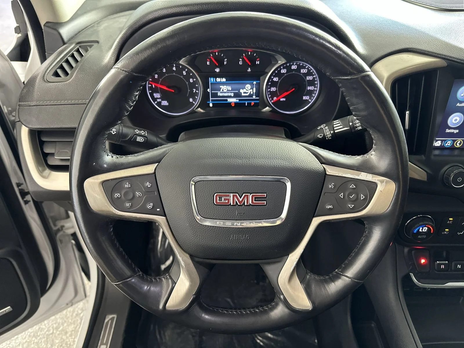 Used 2018 White GMC Denali image 14