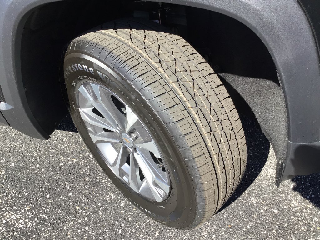 2027 Chevrolet Equinox LT - Photo 20