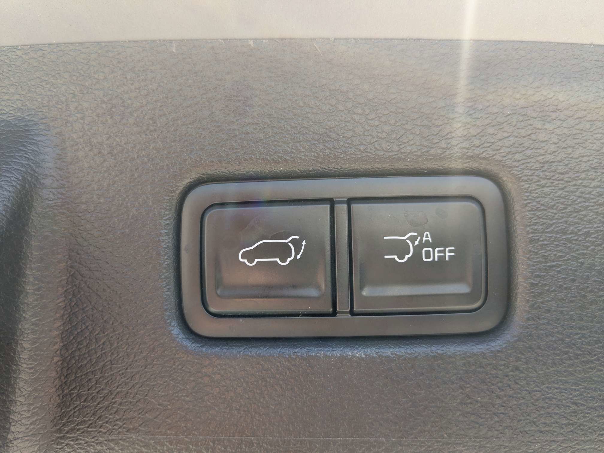 Certified Used 2025 Everlasting Silver Kia S image 14