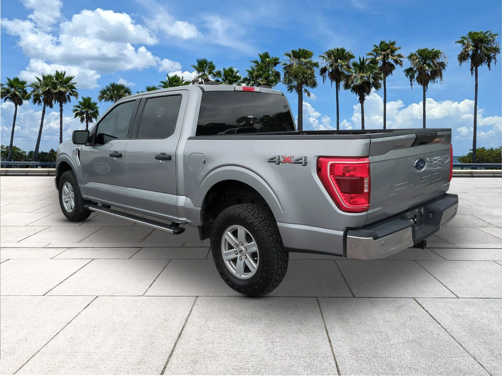 Certified Used 2023 Iconic Silver Metallic Ford XLT image 6