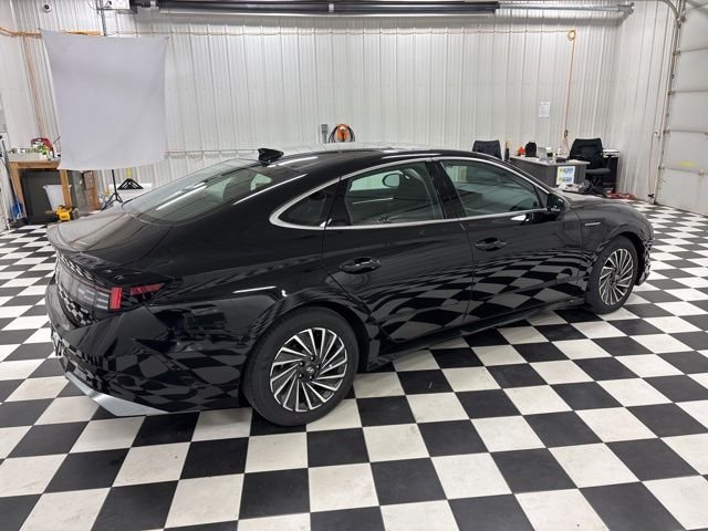 Certified Used 2026 Black Hyundai SEL image 3