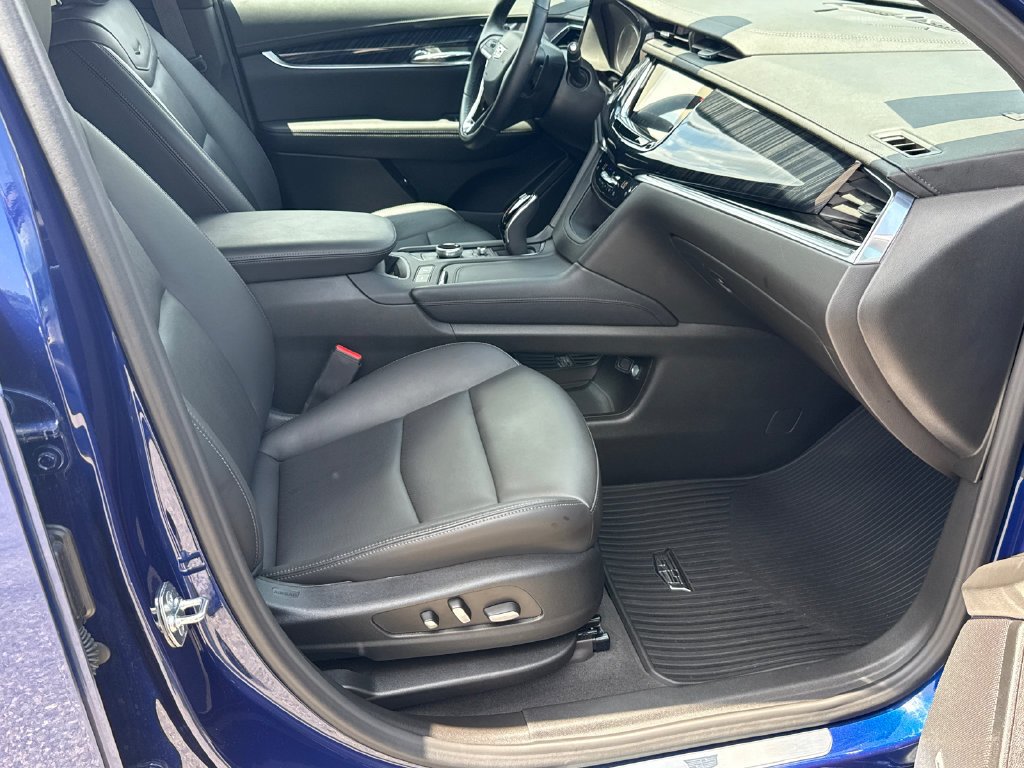 2025 Cadillac XT6 Premium Luxury - Photo 13