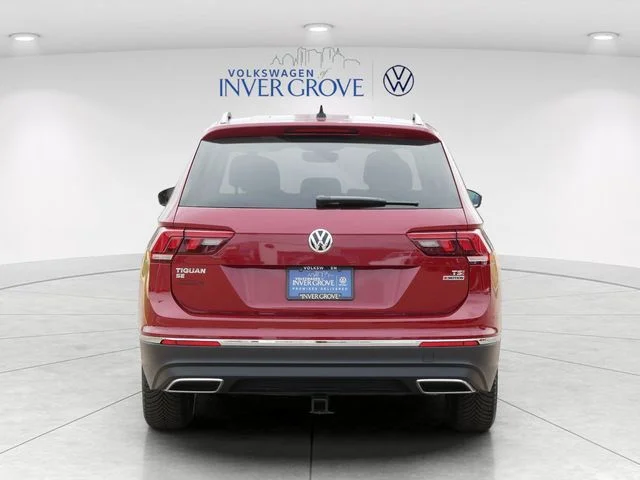 Used 2018 Cardinal Red Metallic Volkswagen 2.0T SE image 6
