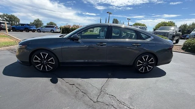 Used 2024 Gold Honda Touring image 7