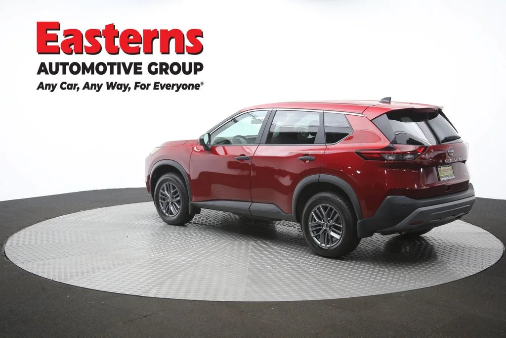 Used 2023 Red Nissan S image 62
