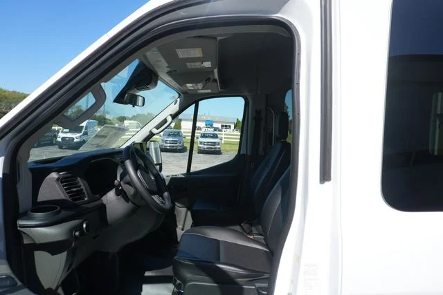 New 2026 Oxford White Ford Passenger Van XL image 10