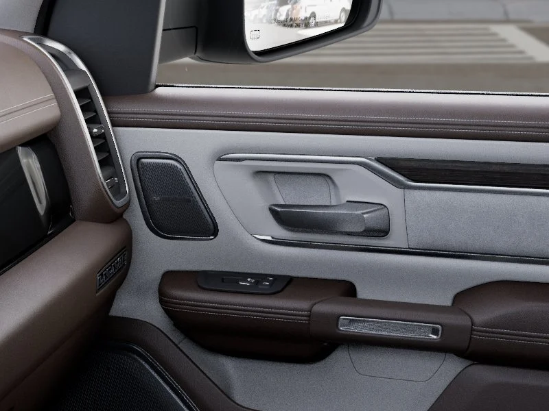 New 2026 Molten Red Pearl-Coat Exterior Paint RAM Laramie image 25