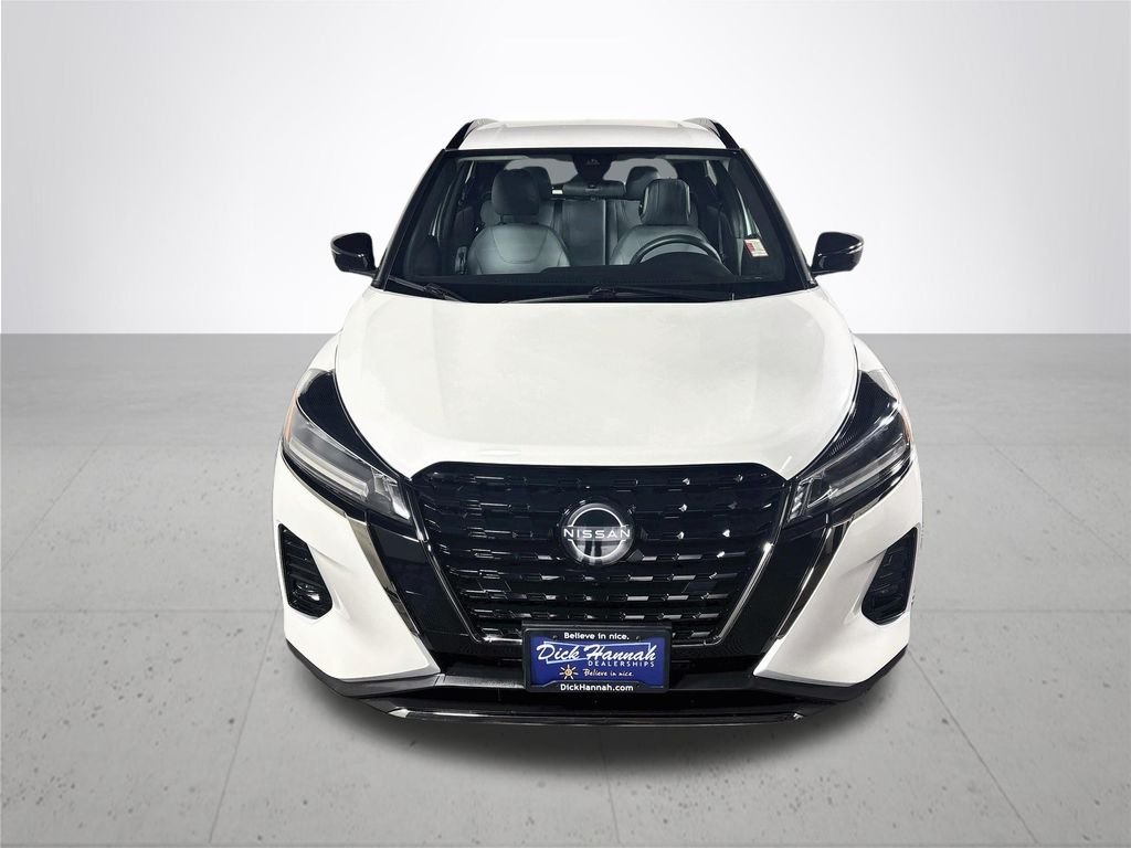 Used 2024 Aspen White Nissan SR image 3
