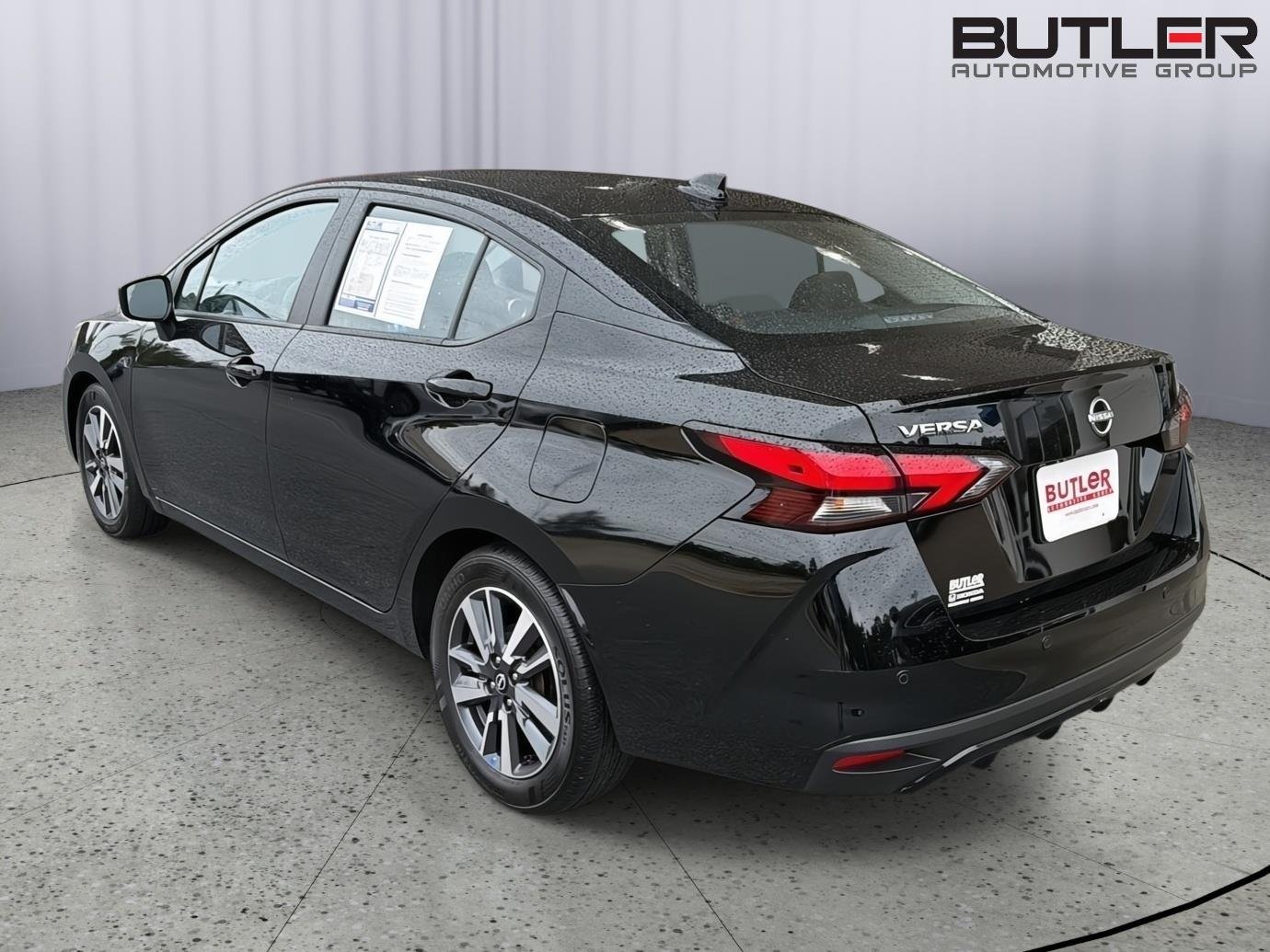 Used 2025 Super Black Nissan SV image 4