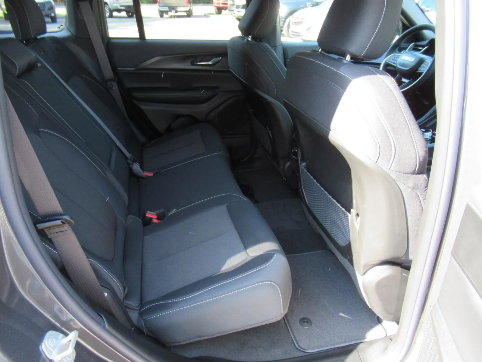 New 2026 Baltic Gray Metallic Clear-Coat Exterior Paint Jeep Laredo image 26