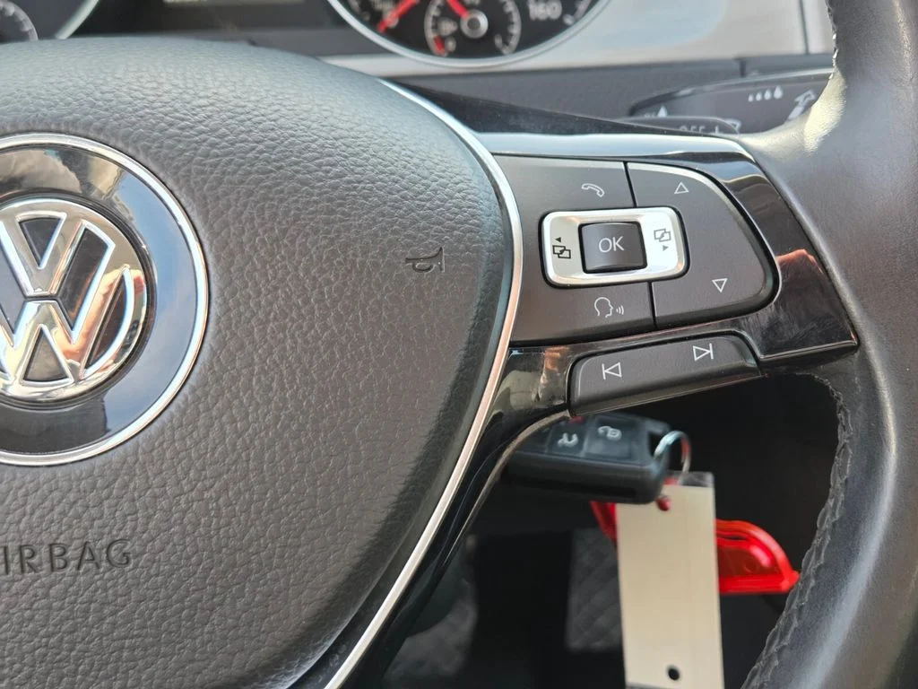 Used 2015 Gray Volkswagen TSI S 4-Door image 26
