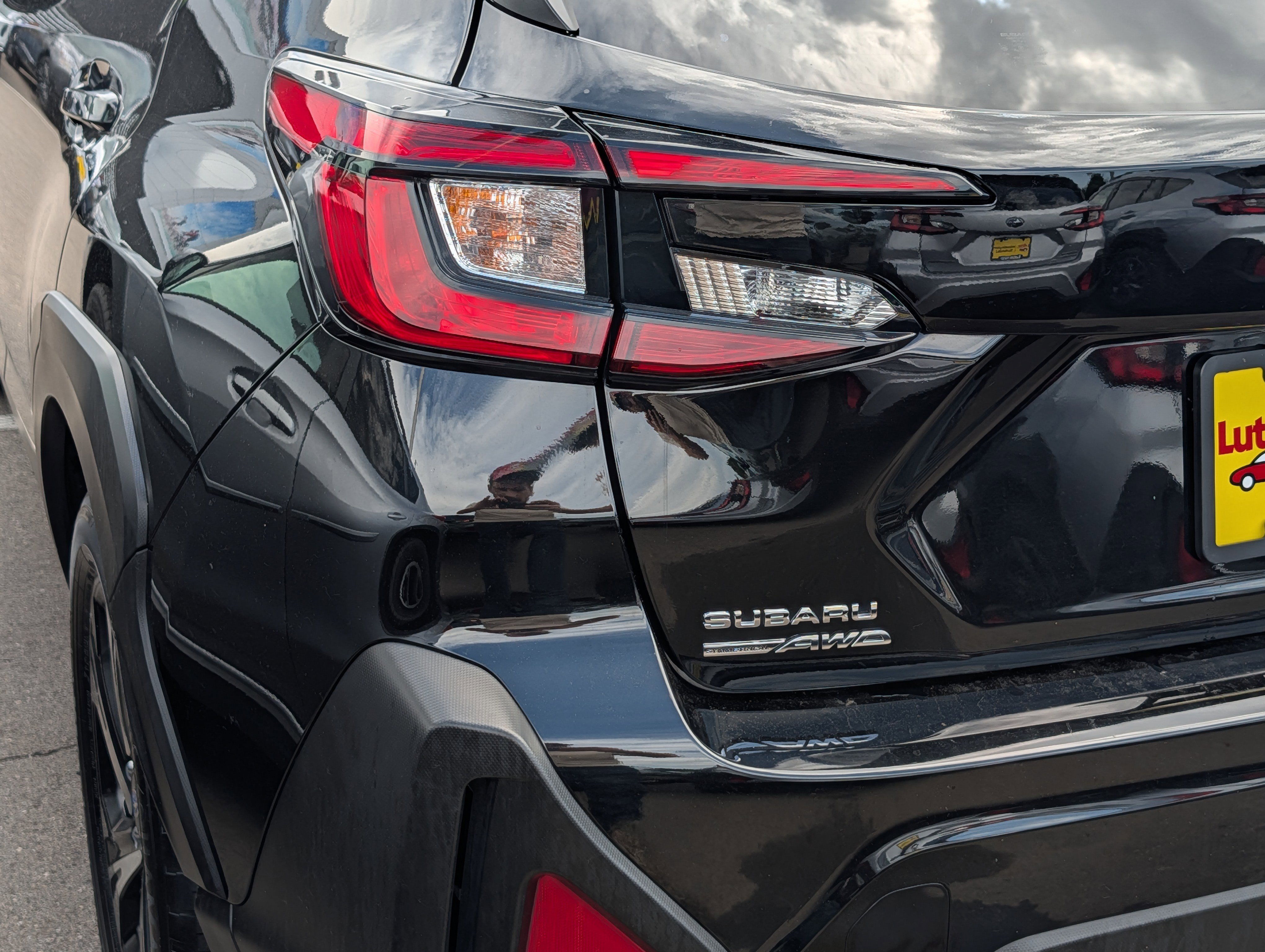 Used 2025 Crystal Black Silica Subaru Premium image 17