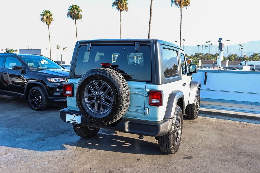 New 2026 Earl Clearcoat Jeep Sport S image 9