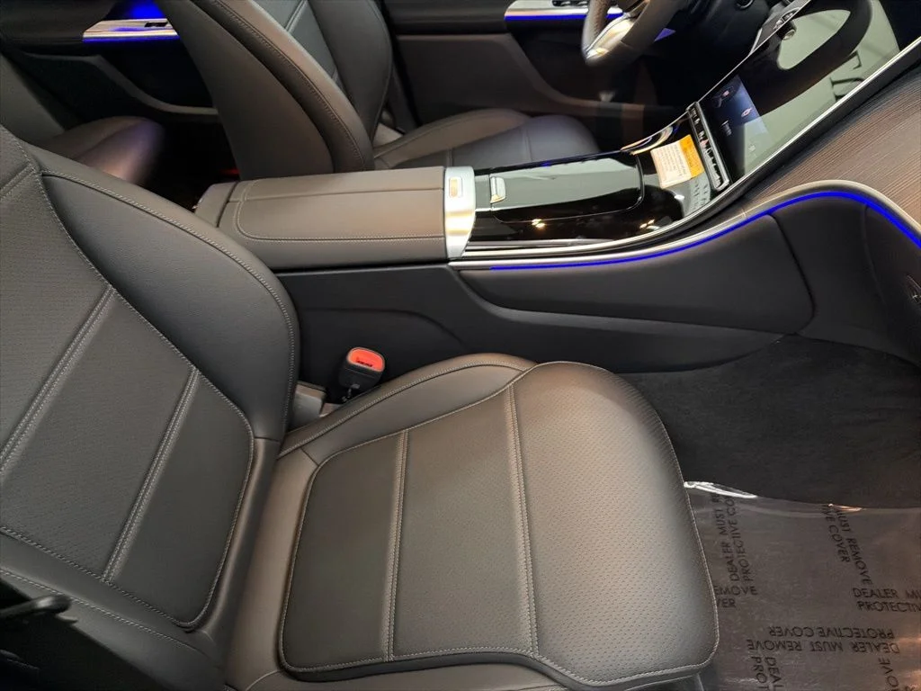 Used 2026 Black Mercedes-Benz GLC 300 image 28
