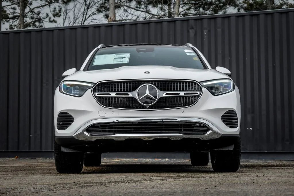 New 2026 Polar White Mercedes-Benz GLC 300 image 38