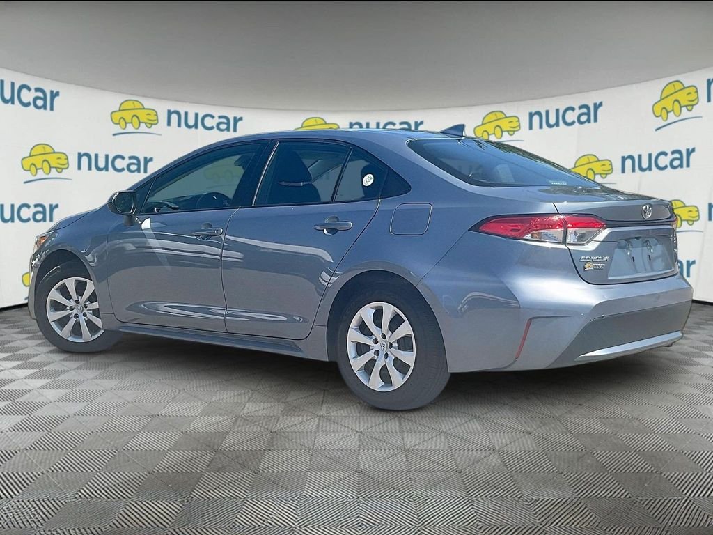 Used 2022 Gray Toyota LE image 4