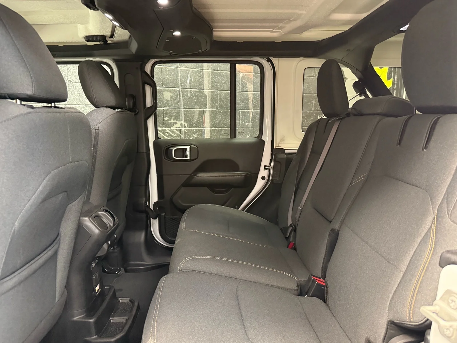 Used 2024 Bright White Clear Coat (pw7) Jeep Sahara 4xe image 31