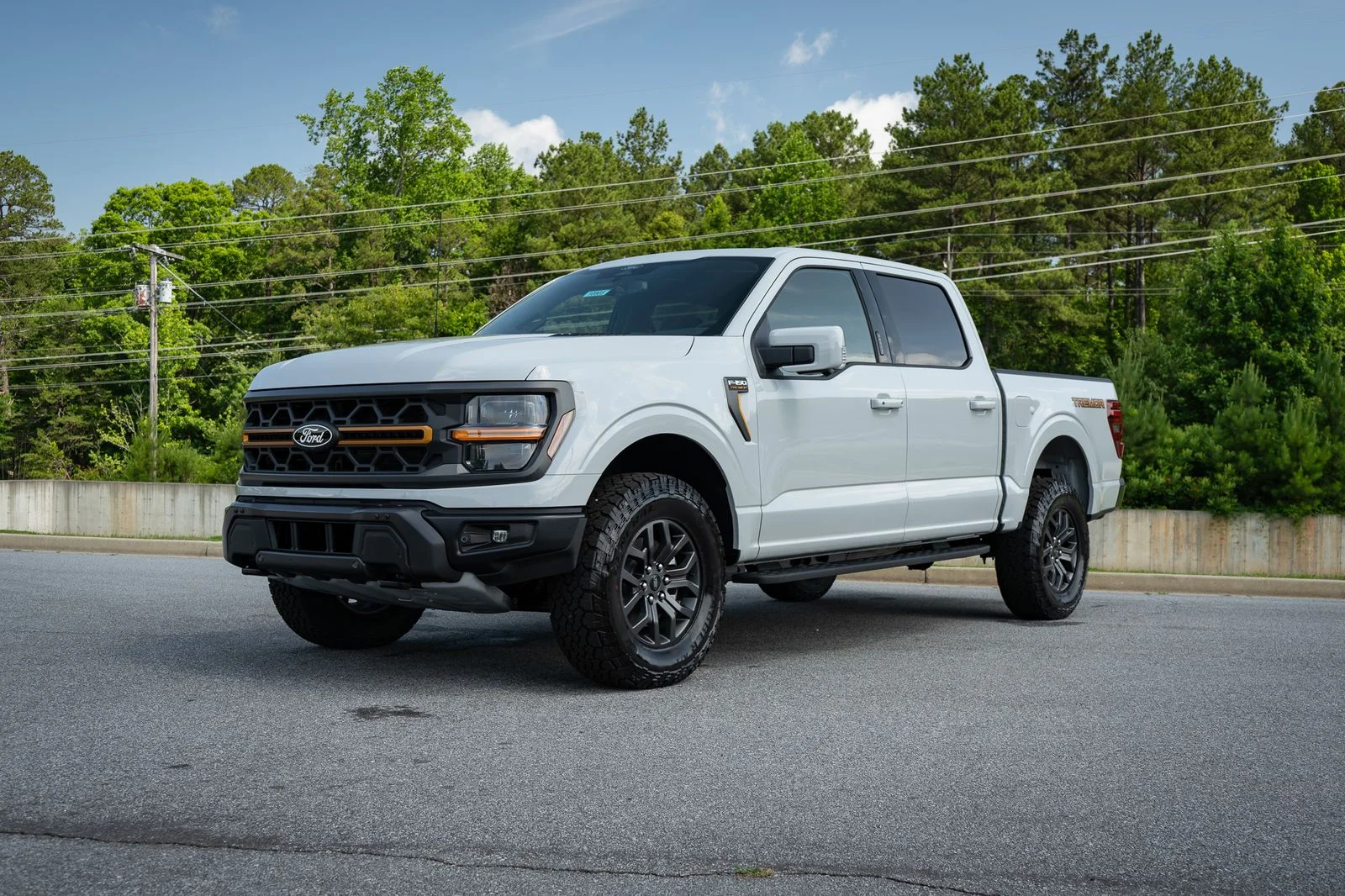 New 2026 White Ford Tremor image 9