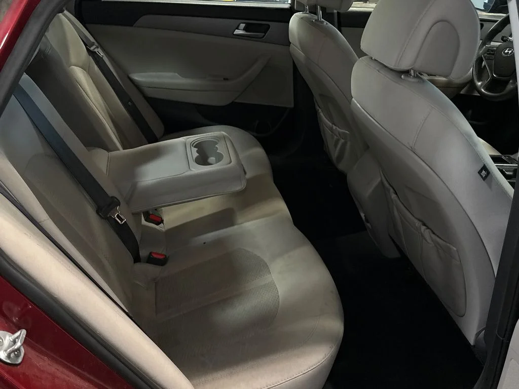 Used 2016 Red Hyundai SE image 11