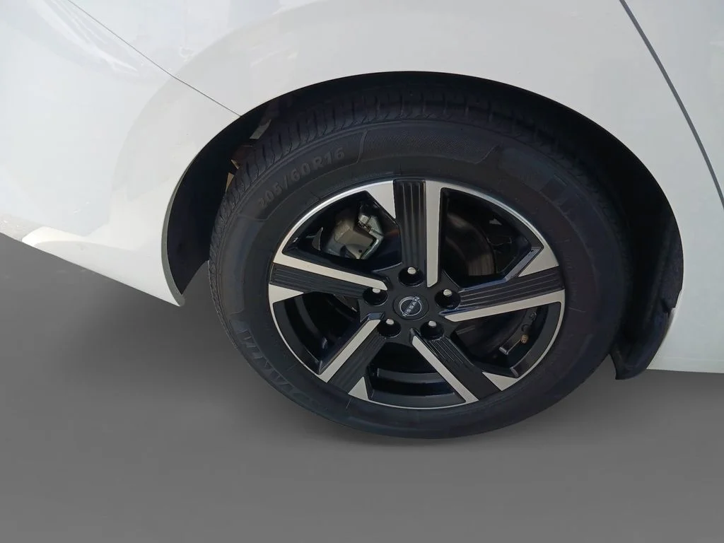 Used 2024 White Nissan SV image 10