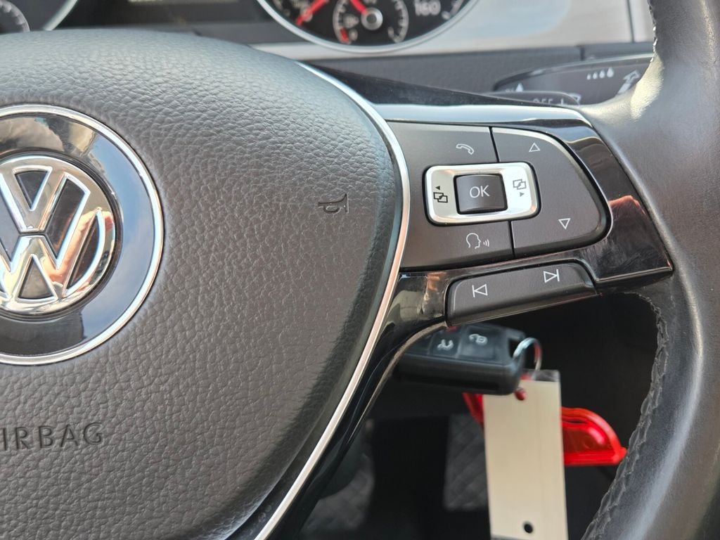 Used 2015 Gray Volkswagen TSI S 4-Door image 26