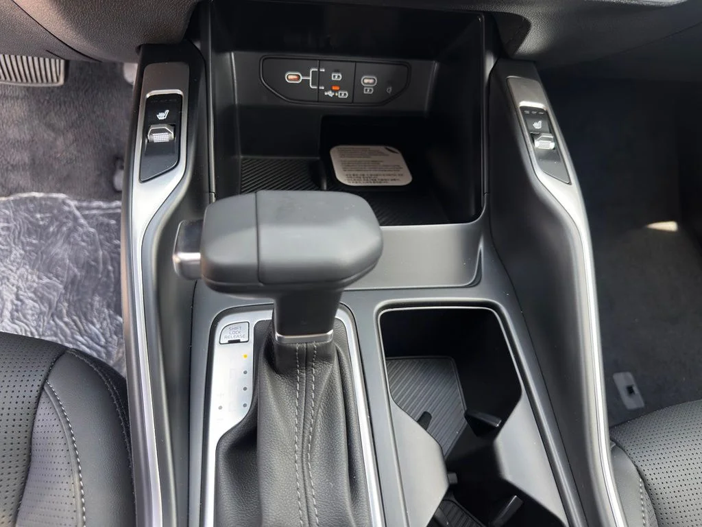 New 2026 White Kia EX image 15
