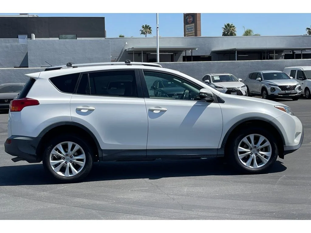 Used 2013 Blizzard Pearl Toyota Limited image 7