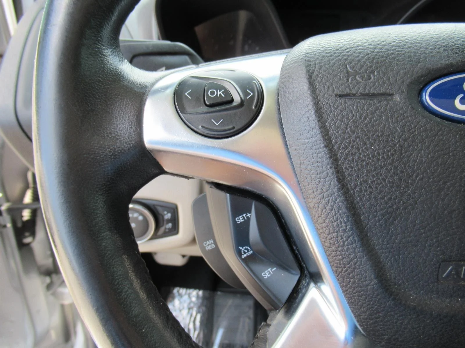 Used 2016  Ford Titanium image 28
