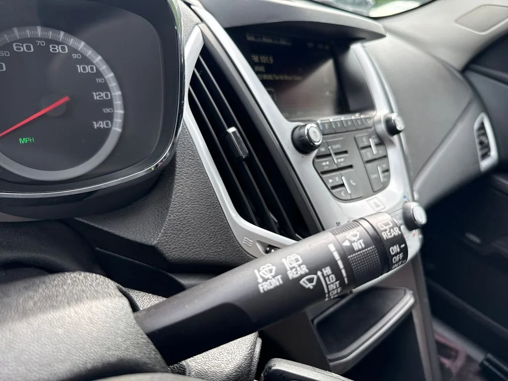 Used 2017 Silver GMC SLE-2 image 40