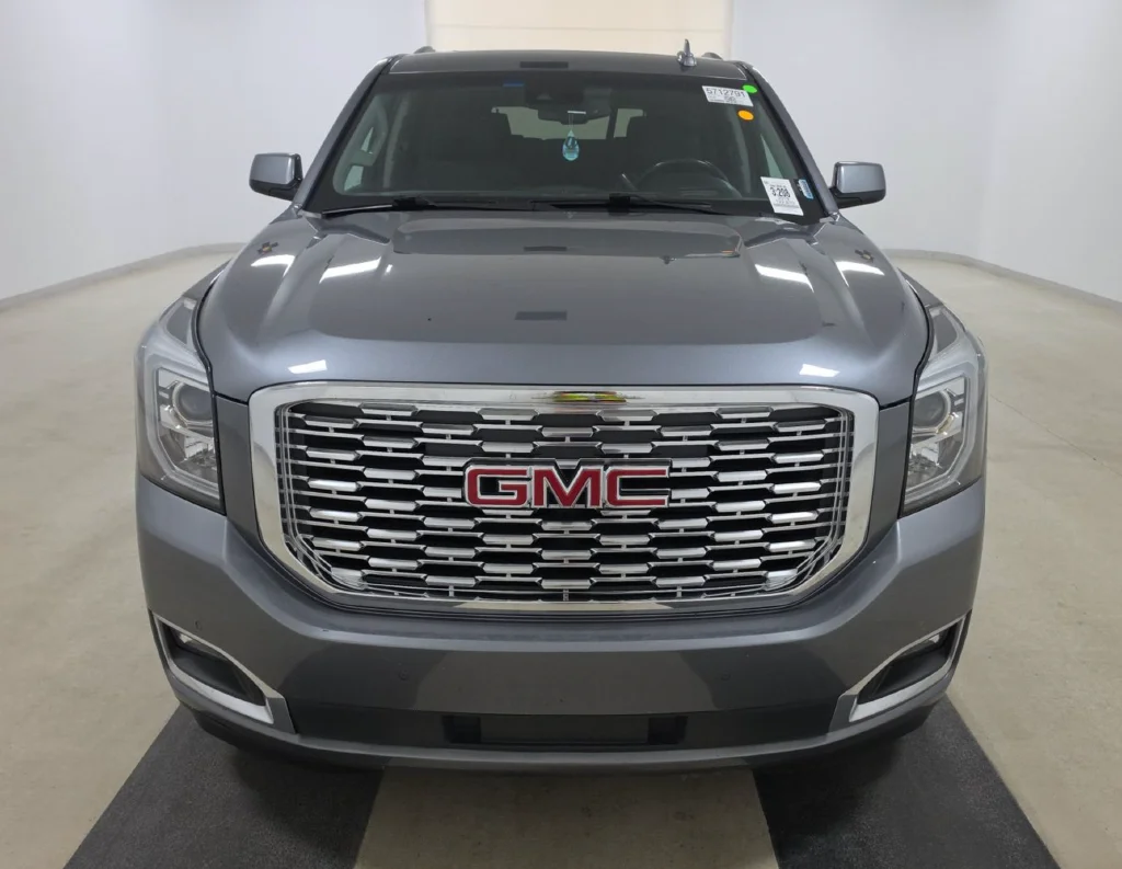 Used 2019 Gray GMC Denali image 13