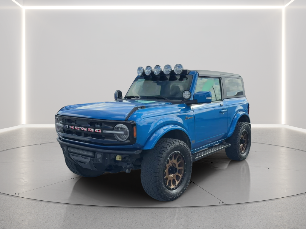 Used 2021 Blue Ford Outer Banks image 1