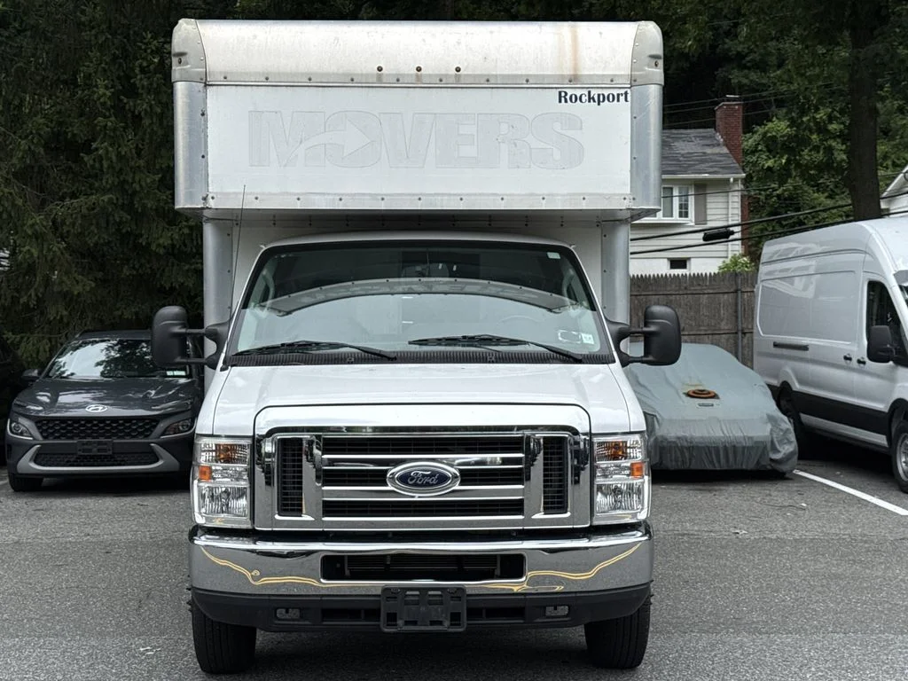 Used 2019 Oxford White Ford Base image 2