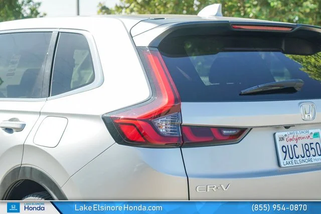 Used 2025 Solar Silver Metallic Honda LX image 12